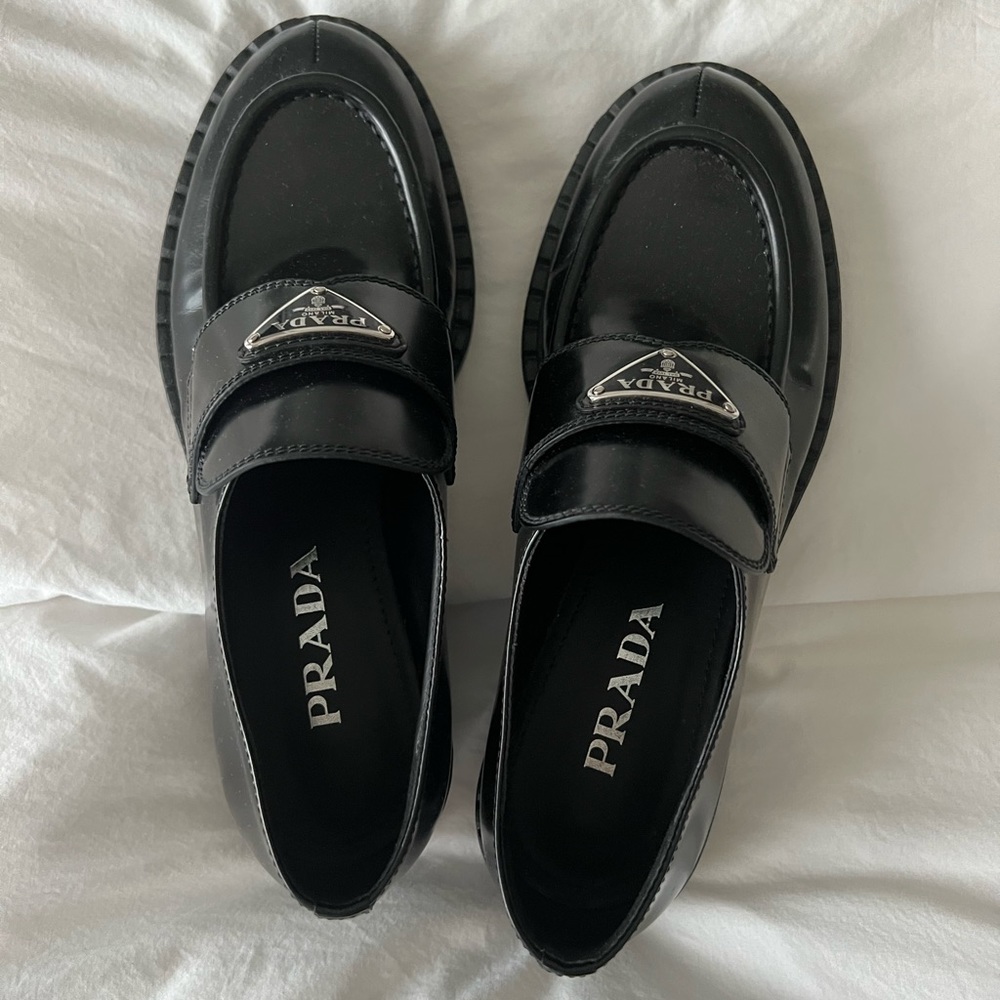 Prada loafer, black